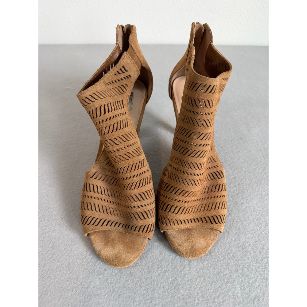 INC International Concepts Granell Perforated Suede Peep Toe Shooties Heels 9M
